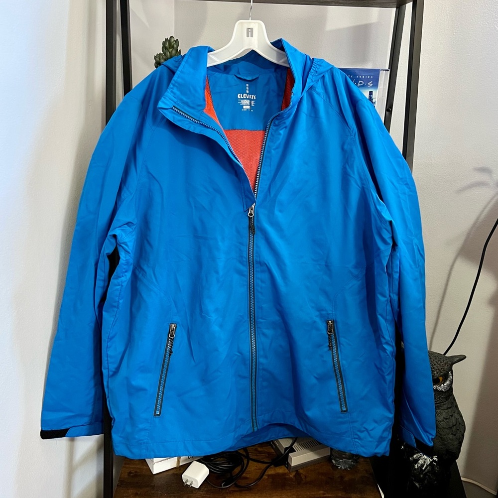 Elevate Men’s Rain Jacket